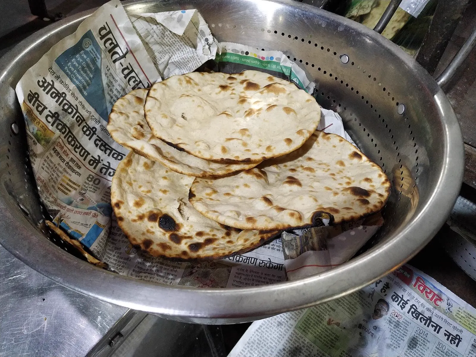 A stack of freshly baked tandoori roti